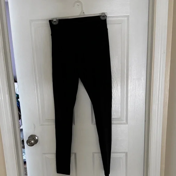 NWOT Victoria Secret leggings - Picture 1 of 3